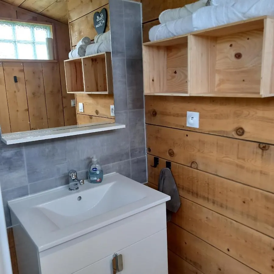 Camping Car Vintage Saint-Barthelemy-le-Plain Campsite