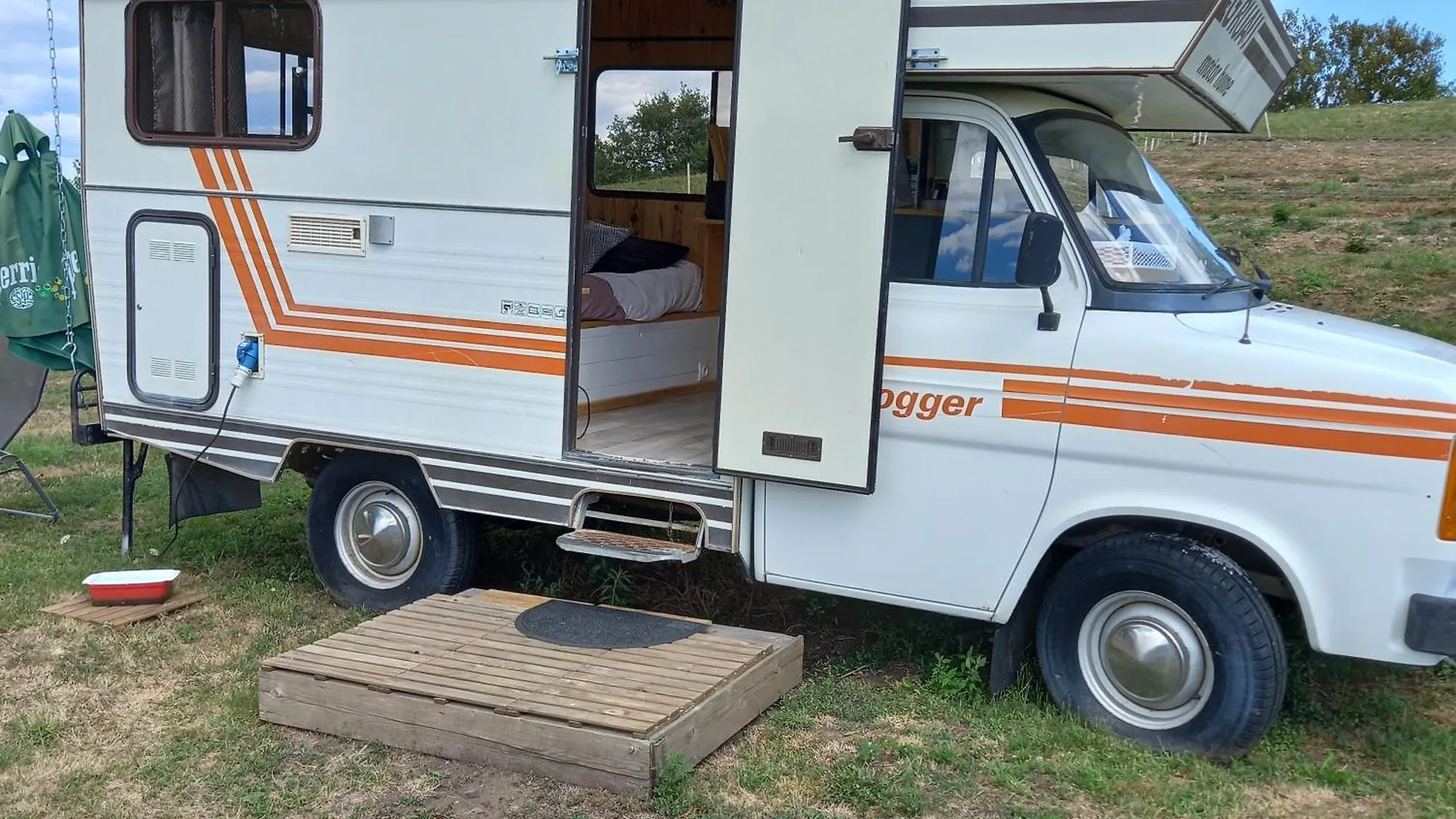Campsite Camping Car Vintage Saint-Barthelemy-le-Plain