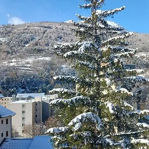 https://coquet-appartement-type-2-de-56-m-en-centre-ville.fr-provencehotel.com